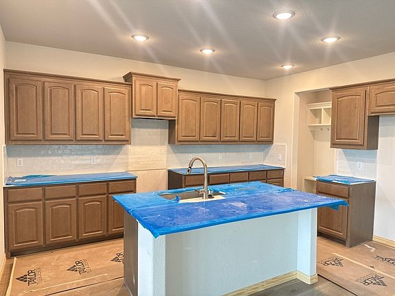 3rd image of 1337 Frio Dr