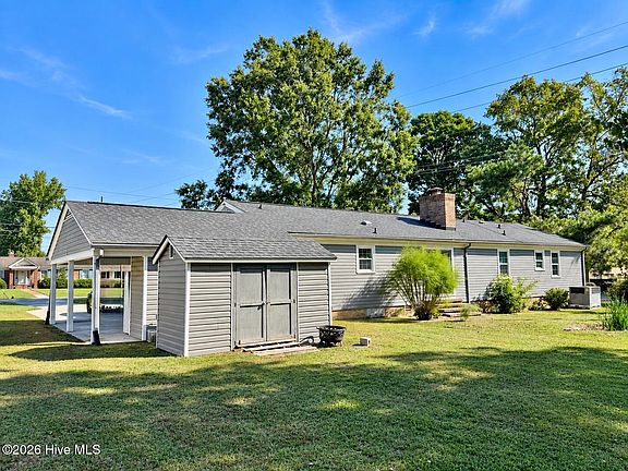 2nd image of 3501 Colonial Lane