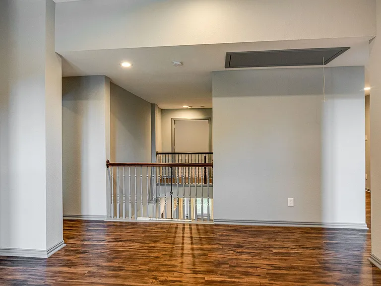 2417 Bonham Trl — Photo 34