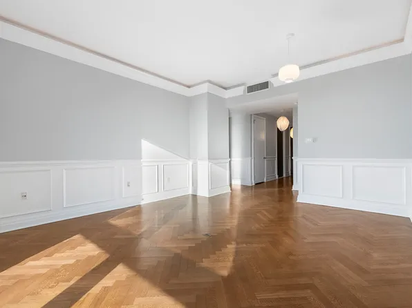 25 Columbus Circle image 3 of 8