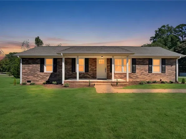 105 Summer St, Easley, SC 29642