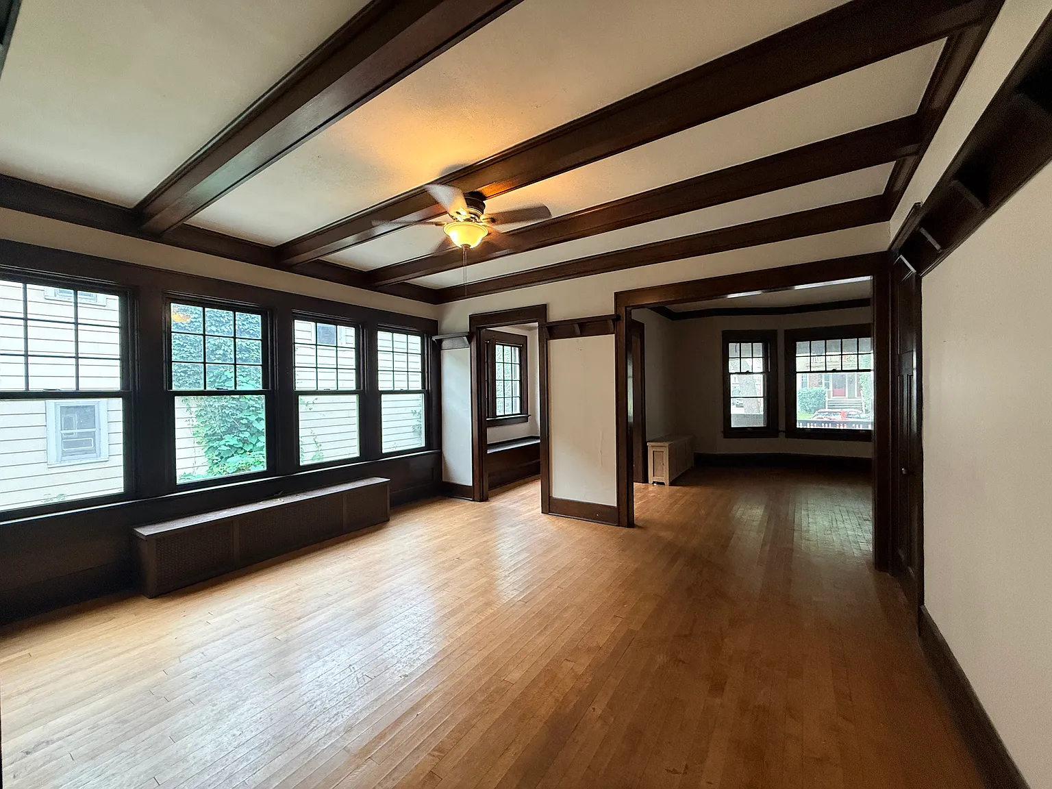 3 bed, 1200 sqft, $1,795 — Photo 2