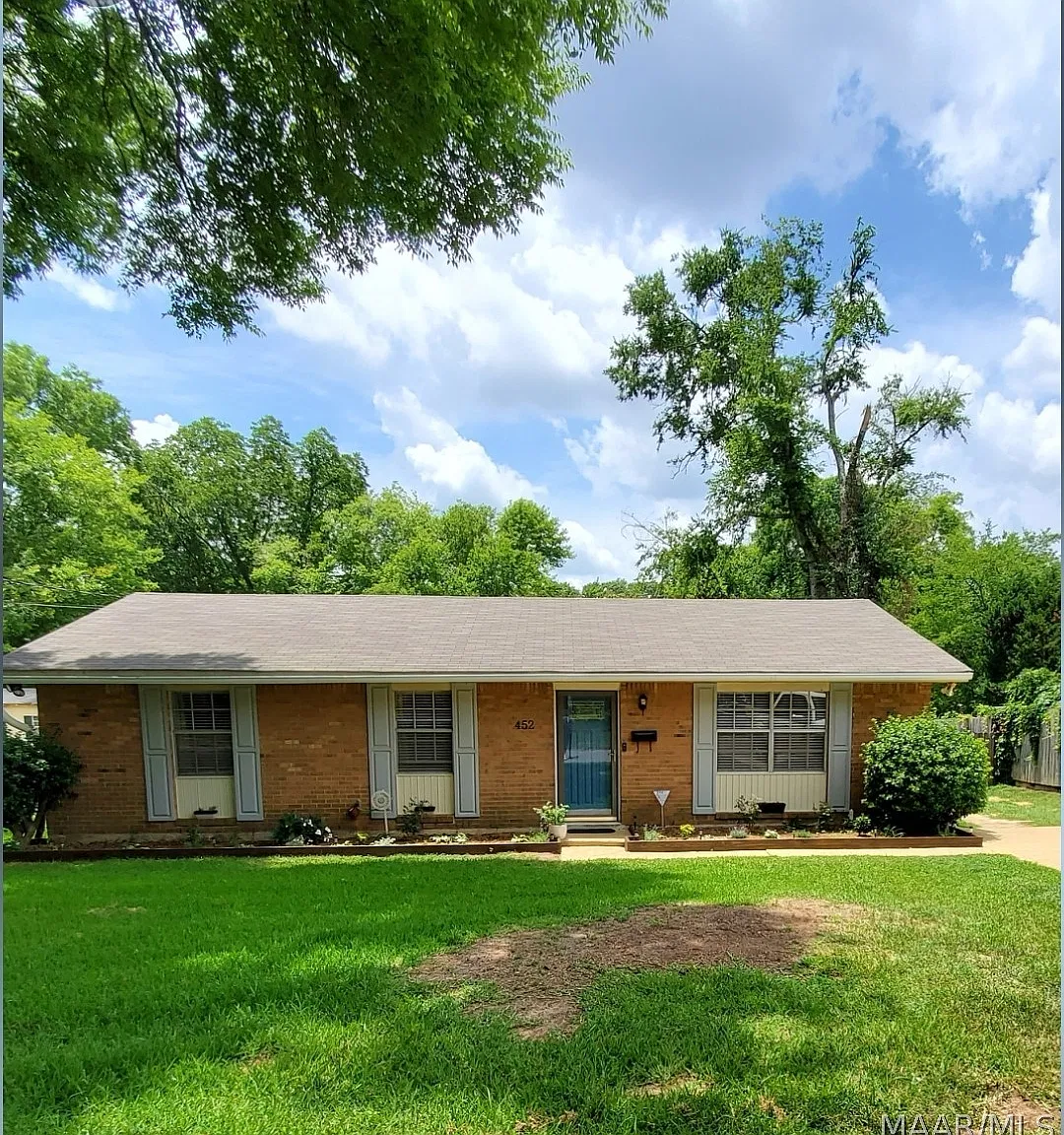 3 bed, 2.0 bath, 1232 sqft, $1,400 — Photo 1