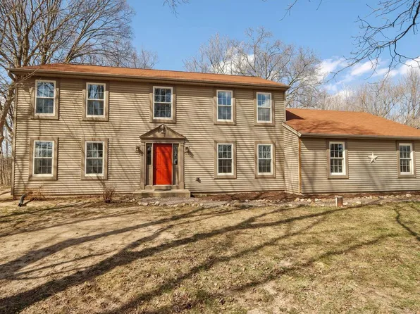 34627 High DRIVE, East Troy, WI 53120