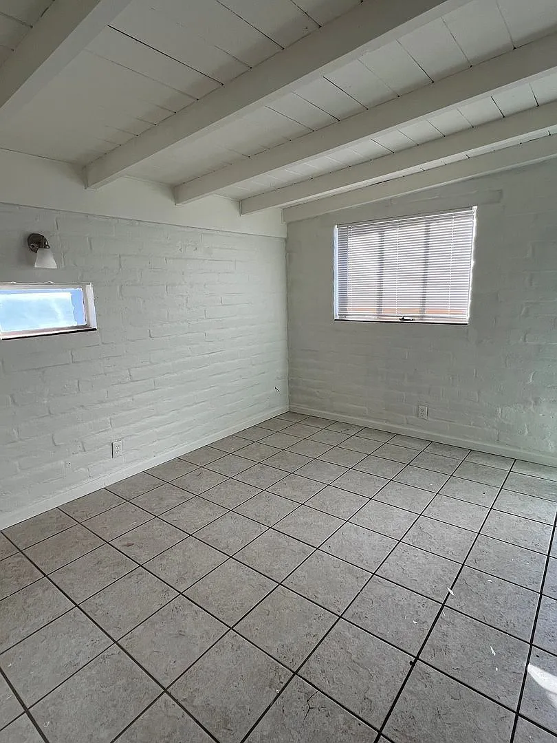 1 bed, 1.0 bath, 480 sqft, $899 — Photo 4