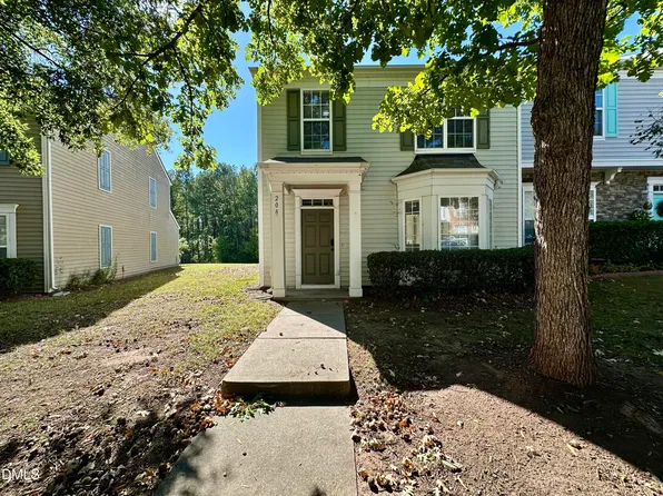 208 Walnut Woods Dr, Morrisville, NC 27560