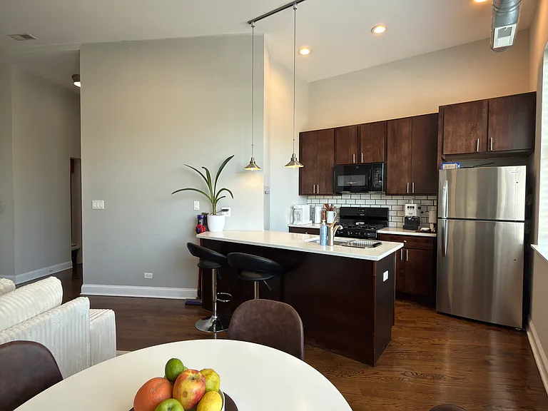 7240 W Devon Ave #203 — Photo 11