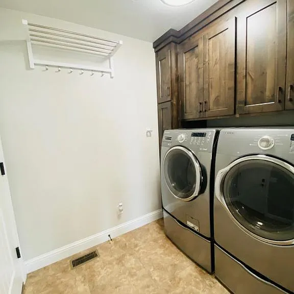 708 Emma Ct — Photo 7