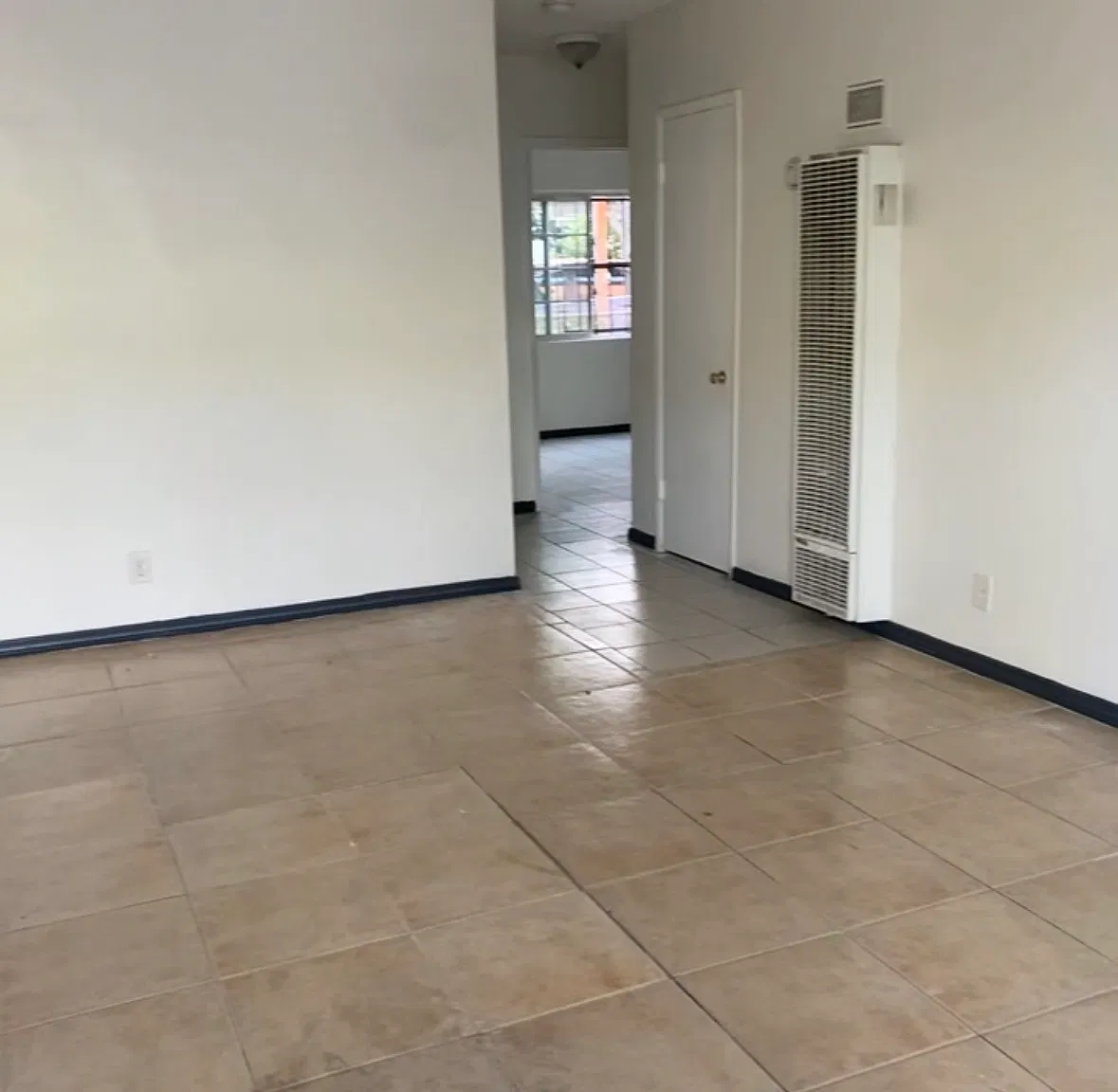 2 bed, 1000 sqft, $2,150 — Photo 4