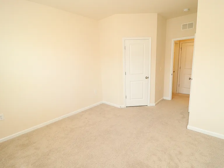 1105 Neighborly Way — Photo 34