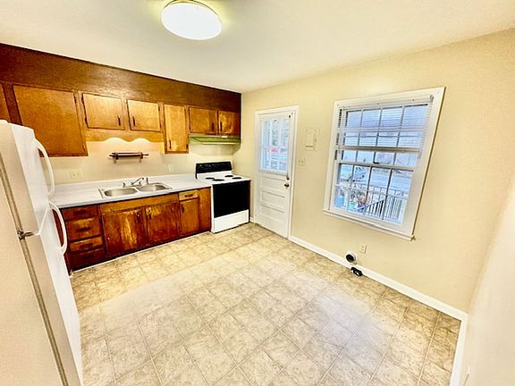 5th image of 2503 Vanstory St #2503