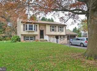 1180 Stellar Dr, Mount Joy, PA 17552