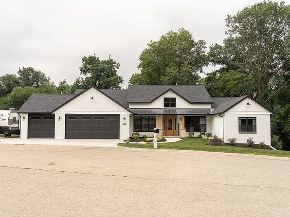 1805 Ridgefield Dr