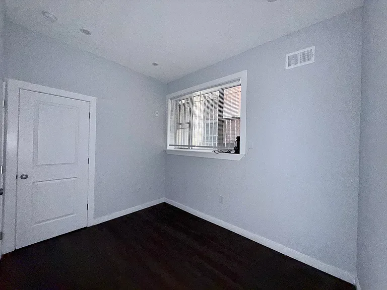 2113 S 15th St #1 — Photo 26