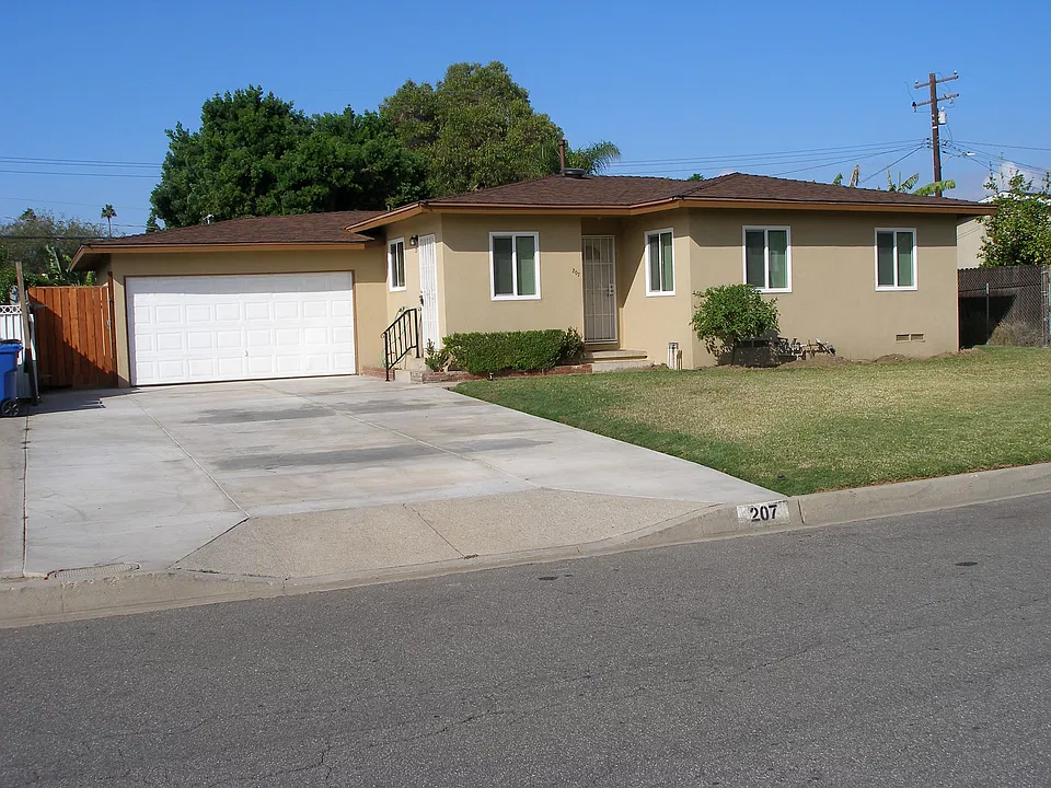 207 S Butterfield Rd
