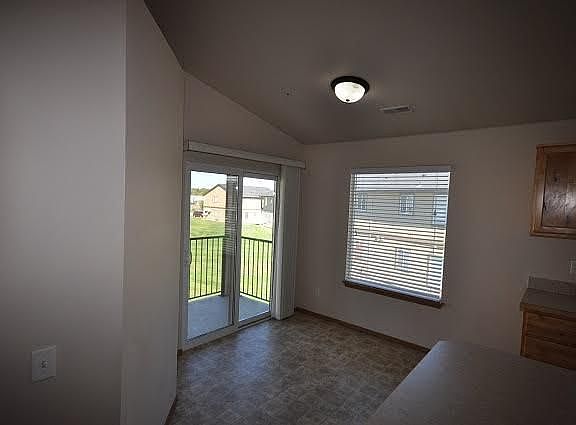 5th image of 35 S White Oak Ln APT 101