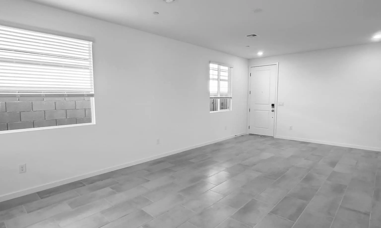Sequoia Ridge Ave, Las Vegas — Photo 2
