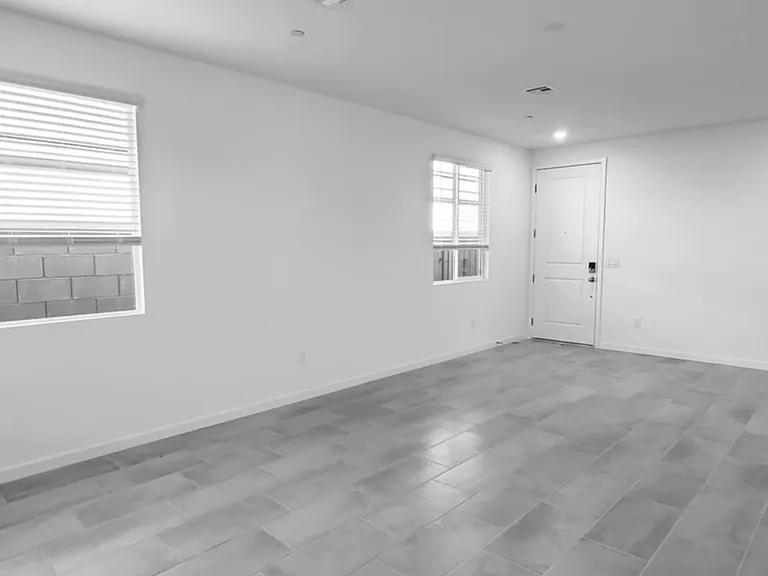 Sequoia Ridge Ave — Photo 2