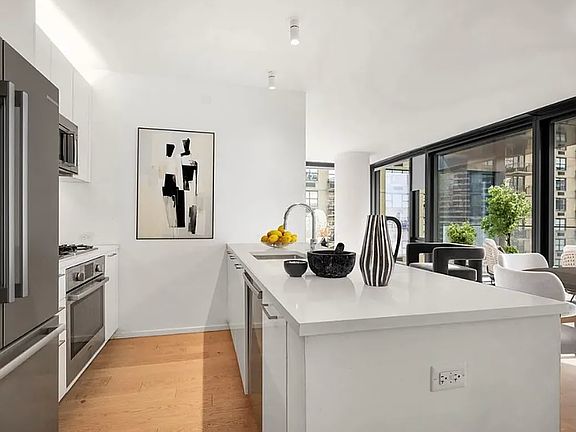 4th image of 685 1st Ave APT 12E
