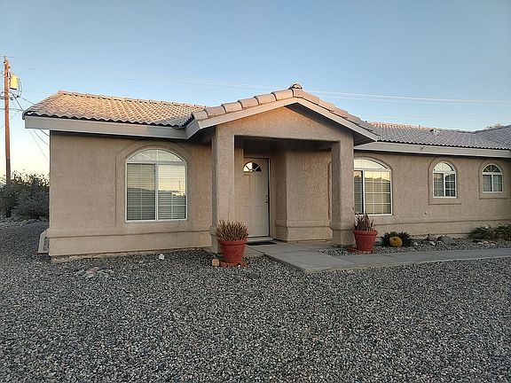 4th image of 3385 Fountain Palm Dr