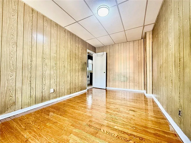 2043 W 10th St #2A — Photo 3