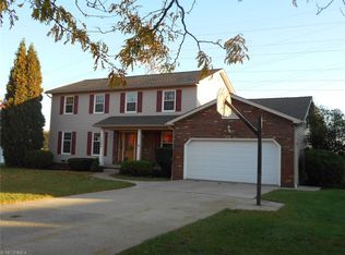 1204 Grovewood Dr, Tallmadge, OH 44278