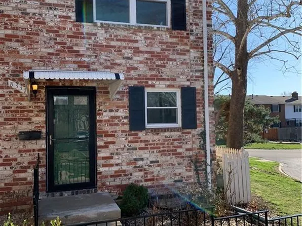 8337 Mackey St, Overland Park, KS 66212
