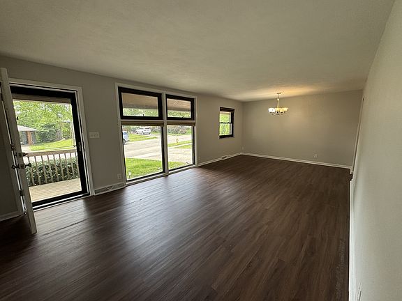 5th image of 716 Cranford Dr
