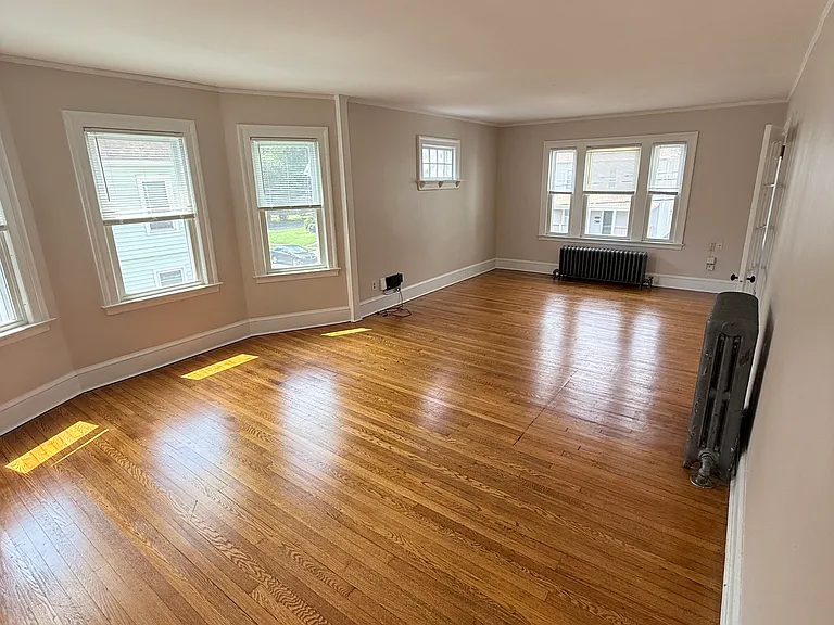 226 Whiting Ln #2 — Photo 9