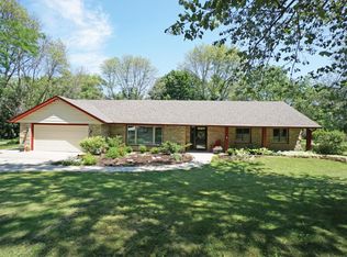 W252N4518 Sussex St, Pewaukee, WI 53072