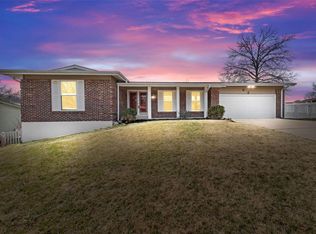 52 Deer Lodge Dr, Fenton, MO