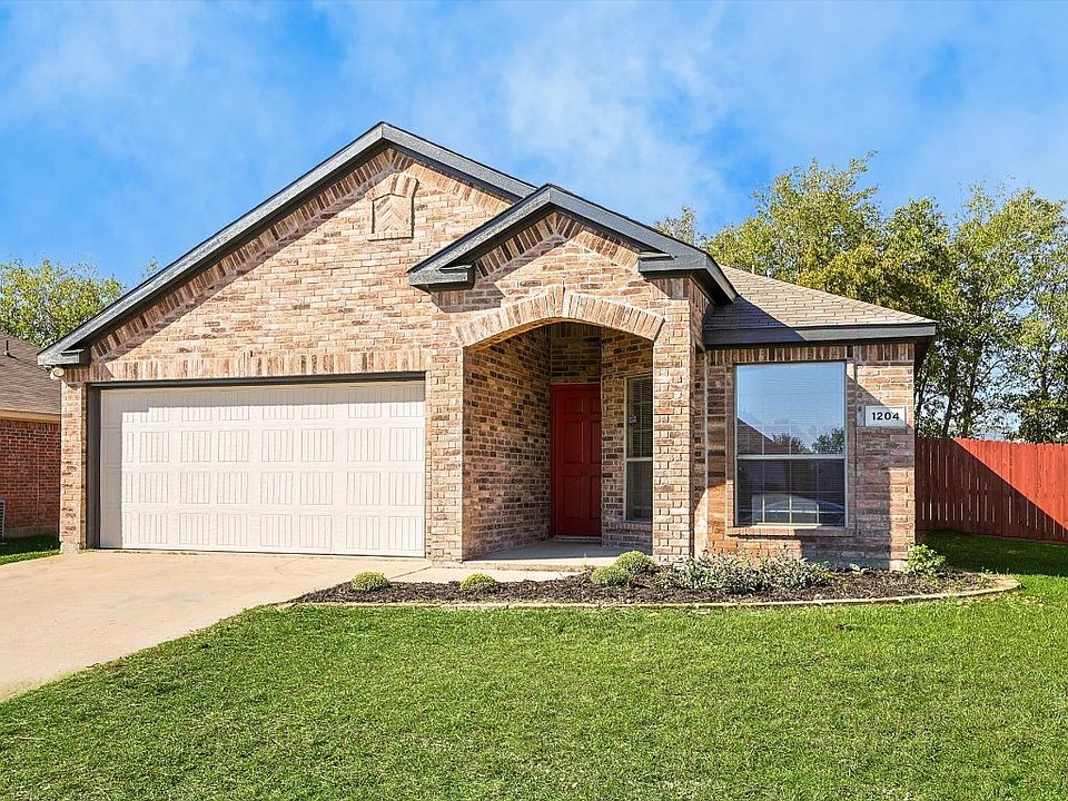 1st image of 1204 Primrose Dr