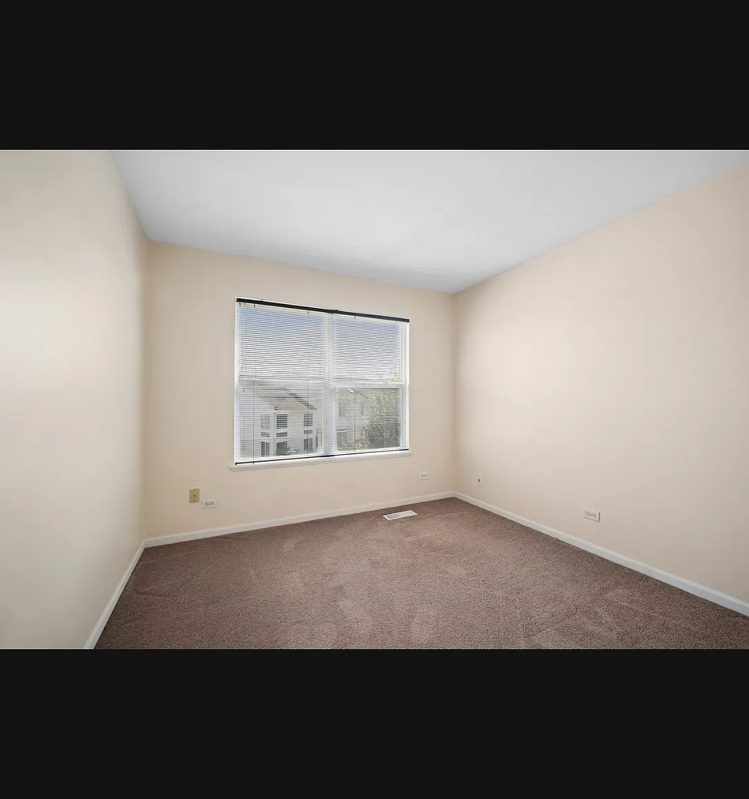 4 bed, 1796 sqft, $3,400 — Photo 2