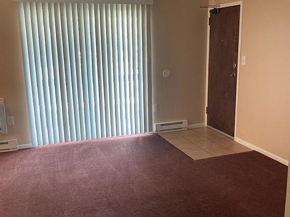 3rd image of 519 S Main St #519