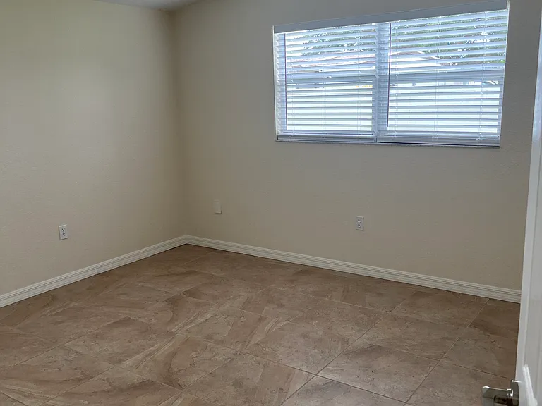 1646 Page St — Photo 11