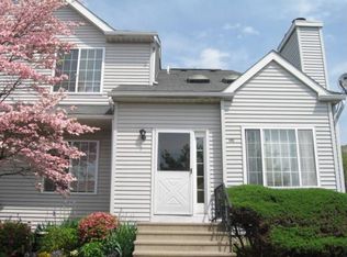359 Lonely Goose Cir, Harleysville, PA 19438