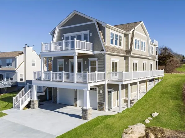 814 Green Hill Beach Rd, South Kingstown, RI 02879