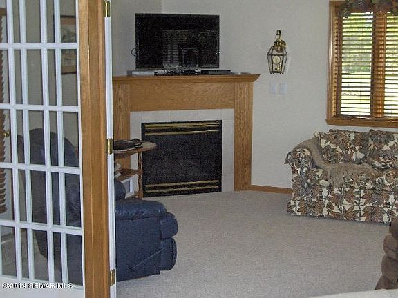 3rd image of 440 Hazeltine Pl NE