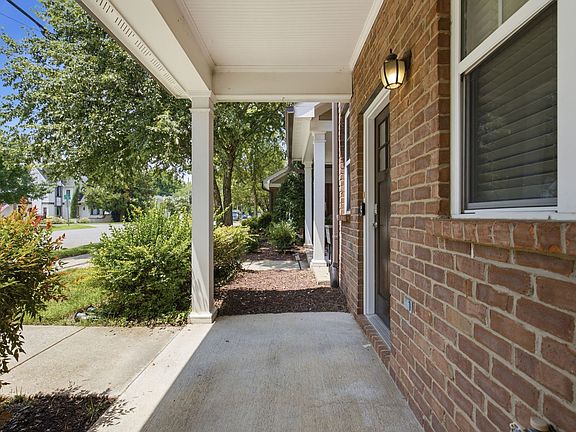4th image of 816 Hillview Hts