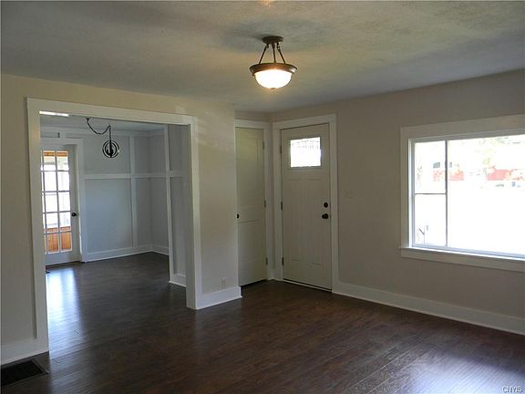 4th image of 4313 Fairgrounds Dr