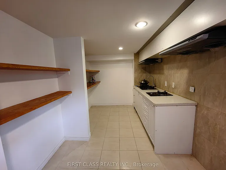 60 Wozniak Cres — Photo 18