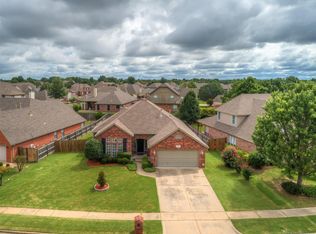 335 N Butternut Ave W, Broken Arrow, OK 74012