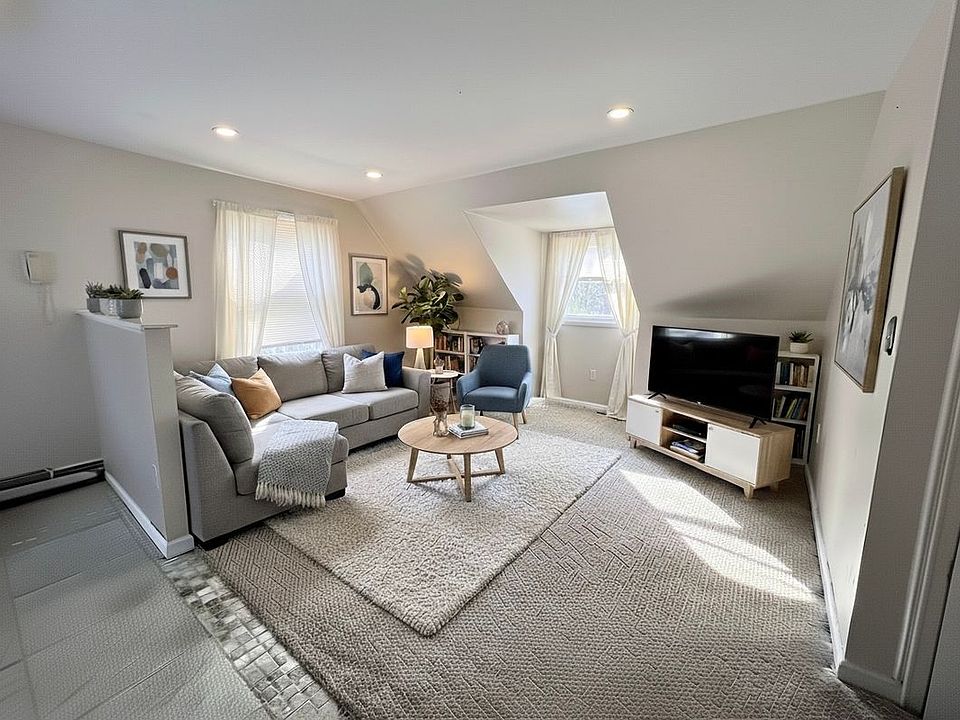 1st image of 495 Morris Dr #2
