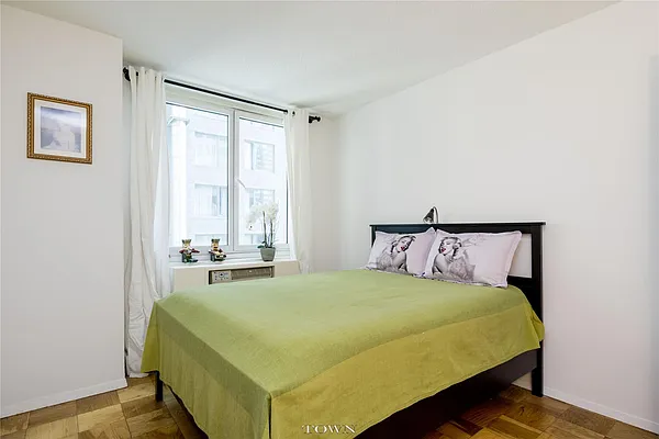 Rented by Town Residential | media 11