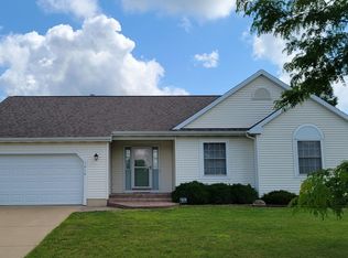 1010 Bills Ln, Saint Johns, MI