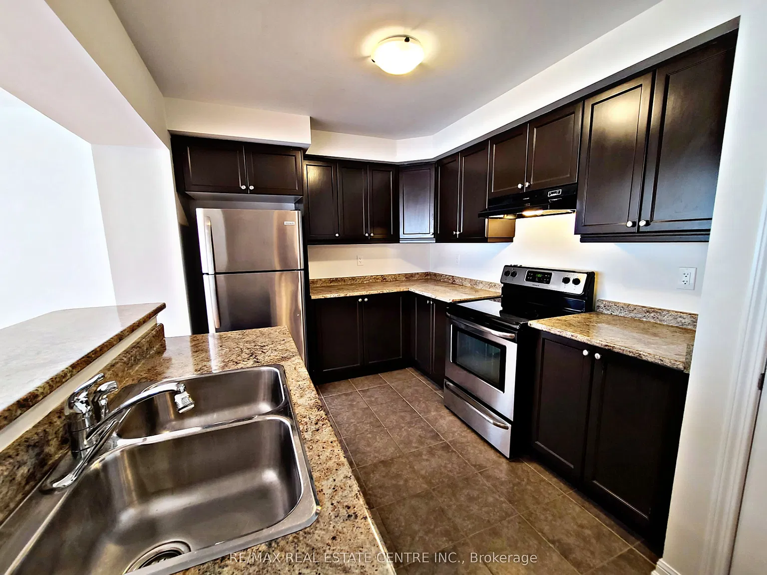 2 bed, $2,800 — Photo 3