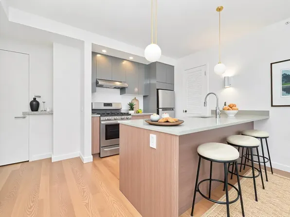 223 Fourth Avenue image 3 of 10