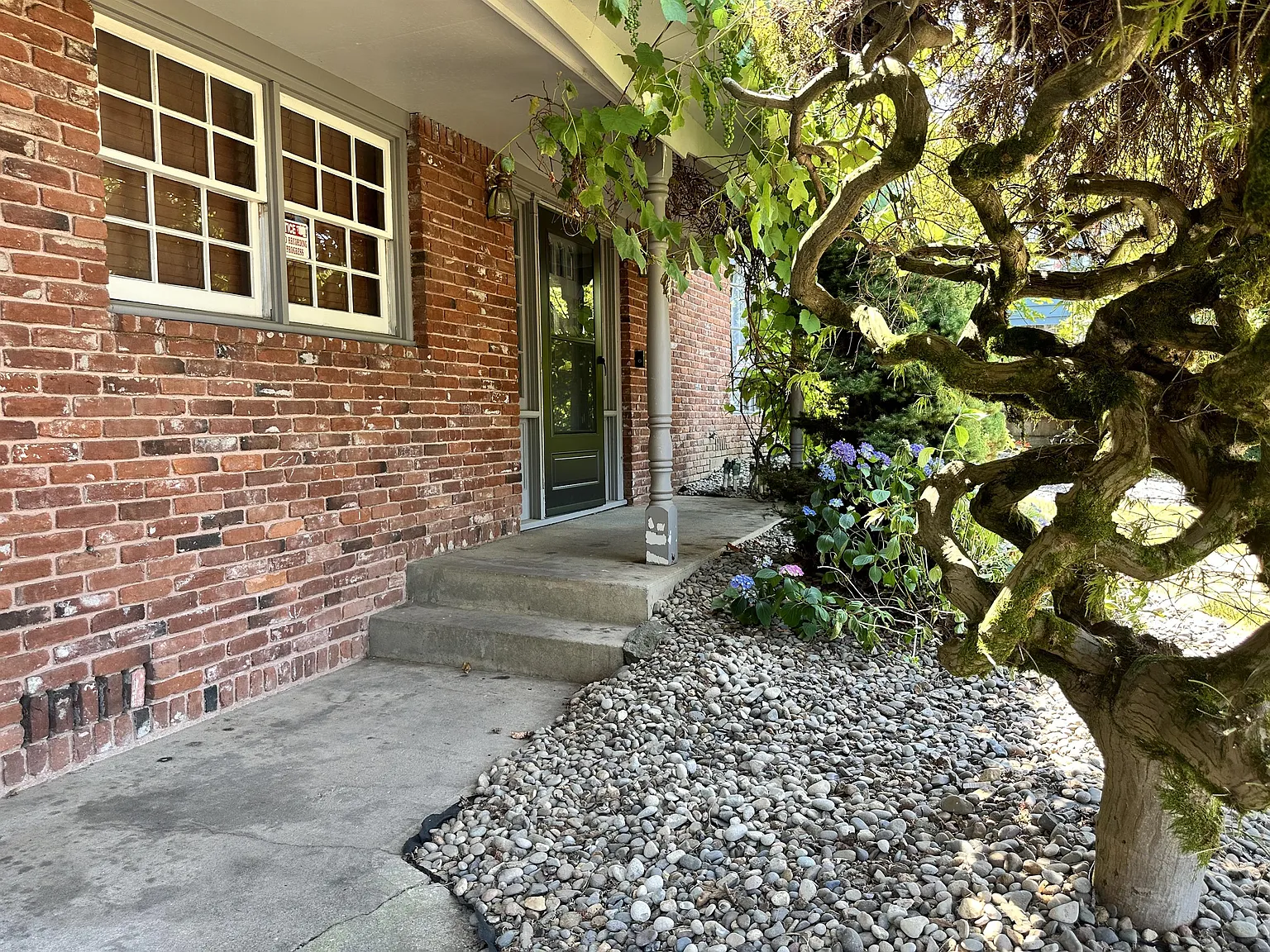 1458 Greenwood Drive Northeast - 1 — Photo 3