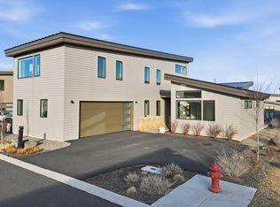 19170 Gateway Loop, Bend, OR 97702