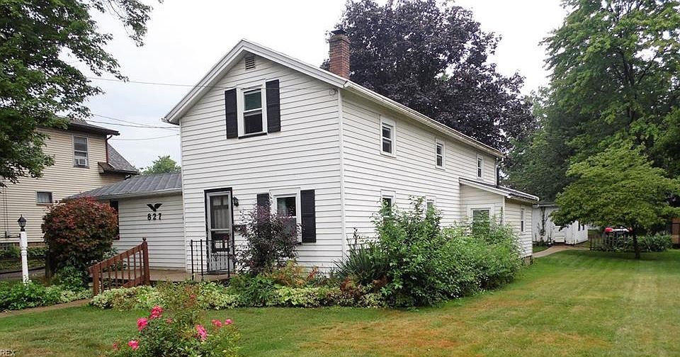 1st image of 827 9th St NE